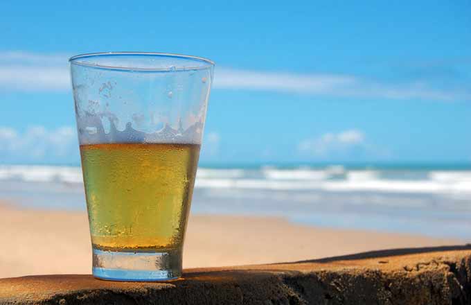 Beer_on_The_Beach-Rodrigo-Menezes